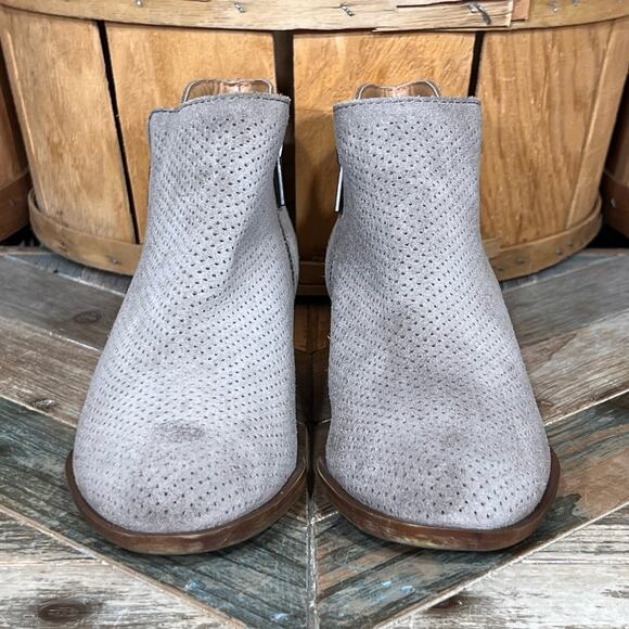 Lucky Brand Basel Double Zip Taupe Perforated Suede Ankle Boots Womens Size 7 - Picture 4 of 11